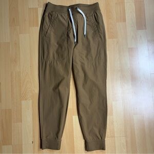 Vuori Men's Meta Jogger Carmel Brown Small